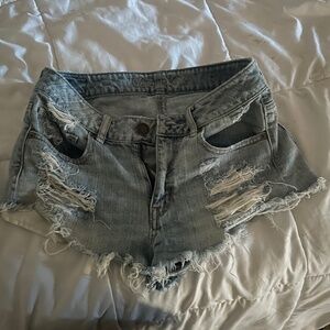 Cutoff shorts